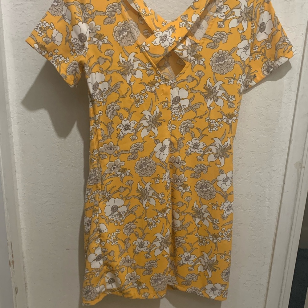 Hollister floral dress - Picture 5 of 7